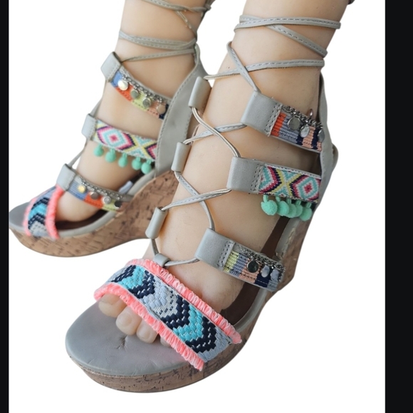 Madden Girl Gray and Pink Wedge Sandals with Strappy Design - Picture 1 of 6